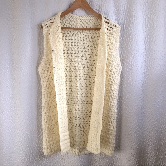 Handmade White Cream Crocheted Textured Sleevless Sweater Shawl Cardigan - Picture 11 of 15